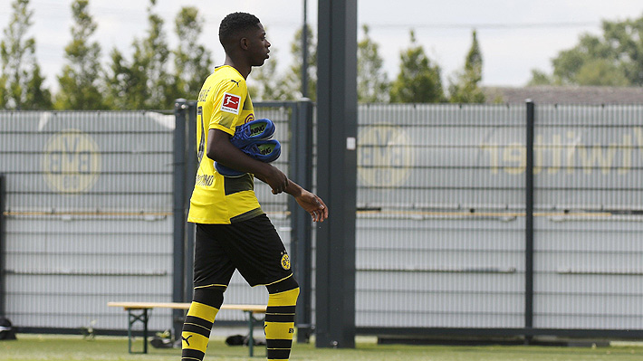 Delantero pretendido por el Barcelona "desaparece" y se desata la polémica en Europa