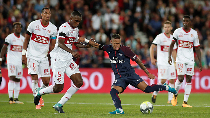 Se pasó a toda la defensa rival: El espectacular golazo de Neymar en la aplastante victoria del PSG al Toulouse