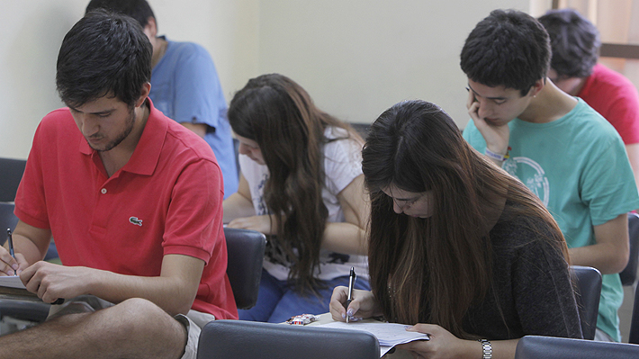 Experiencias PSU: Puntajes nacionales concuerdan que fue clave asistir a un preuniversitario
