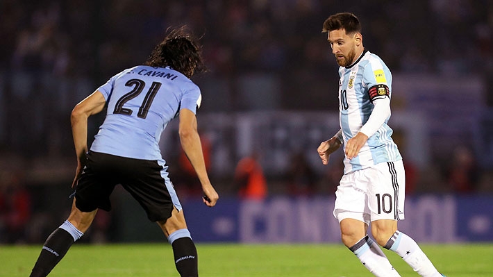 Argentina igual&oacute; con Uruguay en el debut oficial de Sampaoli y alcanz&oacute; a la "Roja" en las Clasificatorias