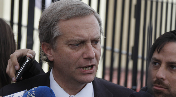 Kast responde a diputada Pascal tras increparlo en homenaje de Allende: "La Moneda es de todos"