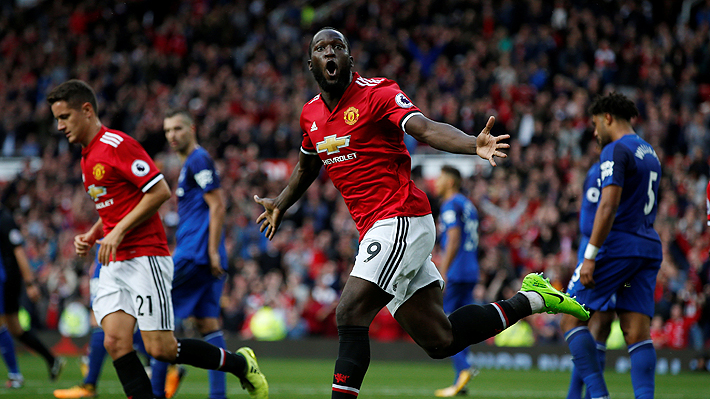 El Manchester United goleó al Everton y alcanzó en el liderato de la Premier al City de Claudio Bravo