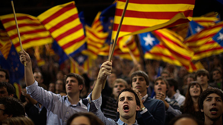 Asamblea Nacional Catalana desafía al Gobierno español con manifestación en favor del referéndum