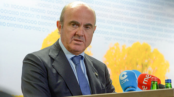 Ministro espa&ntilde;ol de Econom&iacute;a plantea ofrecer dinero a Catalu&ntilde;a si desiste de la independencia