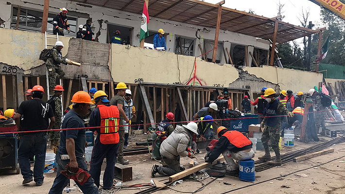 Autoridades descartan presencia de niños entre escombros de colegio en México: Frida Sofía "no fue una realidad"