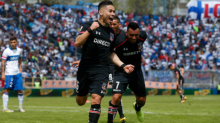 Con polémico gol de Óscar Opazo, Colo Colo gana a Católica y queda sólo a 3 puntos del líder del torneo