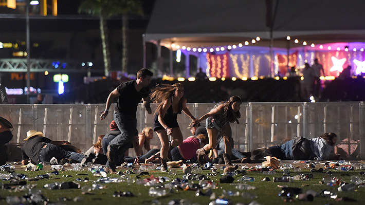 Revelan primeras identidades de las víctimas del tiroteo en Las Vegas que dejó al menos 58 muertos
