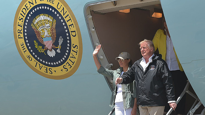 Trump llega a Puerto Rico entre críticas por su gestión tras paso del huracán María