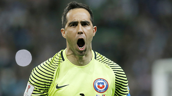 Claudio Bravo descarta "pacto" con Brasil para eliminar a Argentina y deja en duda el viaje de Vidal junto al equipo