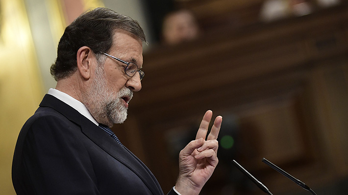 Rajoy insiste: "No hay mediaci&oacute;n posible entre la ley democr&aacute;tica y la desobediencia"