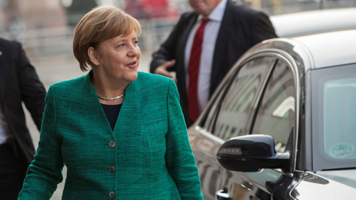 Angela Merkel inicia hoy conversaciones previas para formar una nueva coalici&oacute;n de gobierno