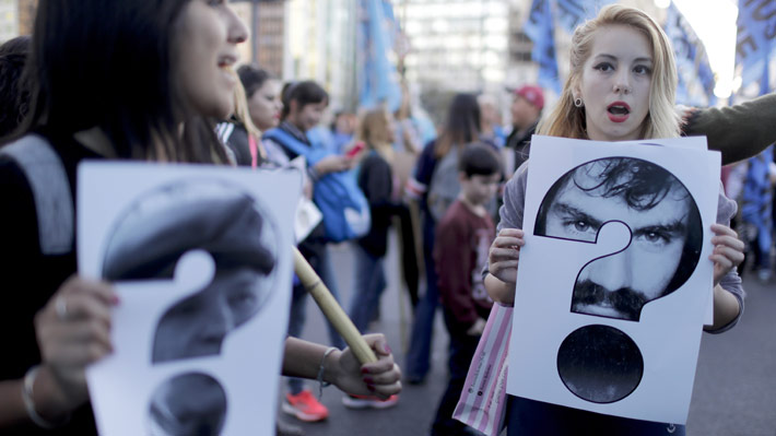Argentina: Incertidumbre y cautela marcan primeras horas tras hallazgo de cuerpo que podría ser de Santiago Maldonado
