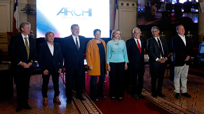 Arremetida de cinco candidatos a gestión de Piñera y defensa del abanderado de Chile Vamos marcó debate radial