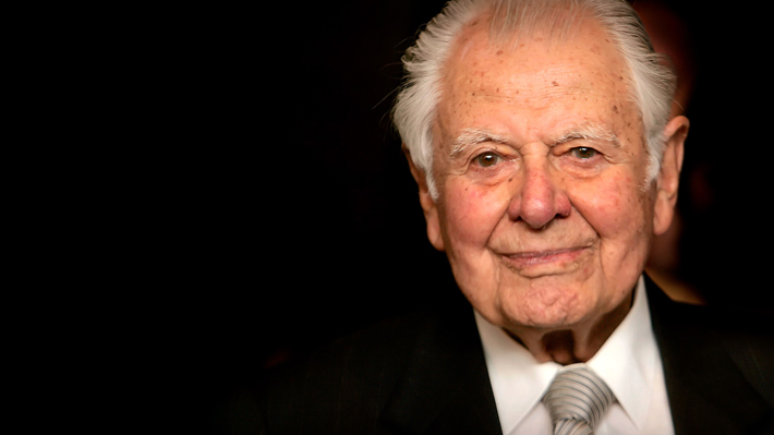 Familia Aylwin dice que el ex Presidente "trabajar&iacute;a y votar&iacute;a por Goic" y cuestiona uso de su imagen en franja de Pi&ntilde;era