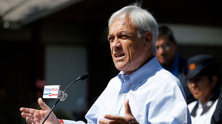 Programa de Piñera incluye reducción de parlamentarios y cambios al Tribunal Constitucional