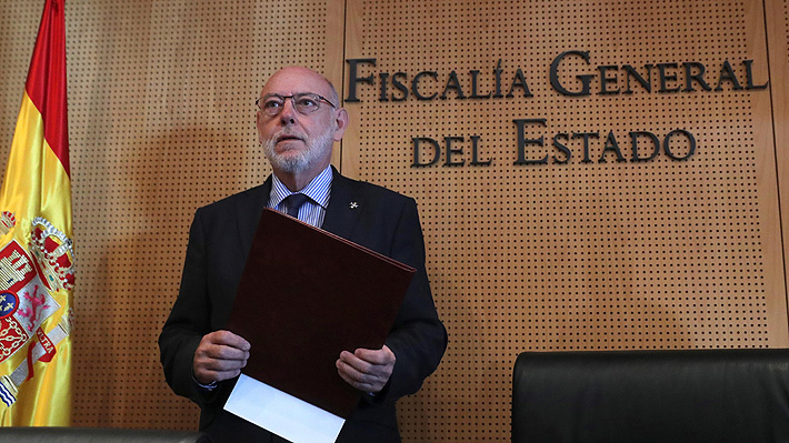 Fiscalía española se querella por rebelión contra el Gobierno catalán liderado por Puigdemont