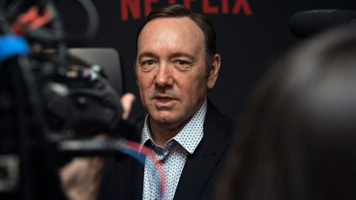 ¿Kevin Spacey revive el estereotipo?: Expertos analizan los dichos del actor tras acusación de acoso