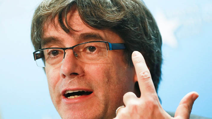 Puigdemont llama a partidos independentistas a unirse ante elecciones catalanas