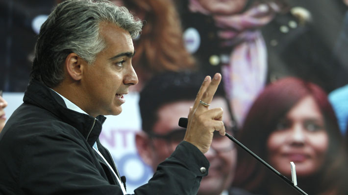 ME-O dispara nuevamente contra Guillier: "Me he convencido que no es de centro izquierda"