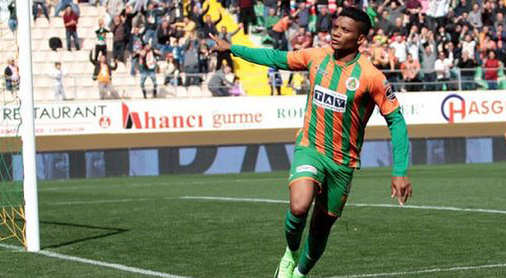 Junior Fernandes se luci&oacute; al marcar un doblete en goleada del Alanyaspor sobre el Akhisar Belediye en Turqu&iacute;a