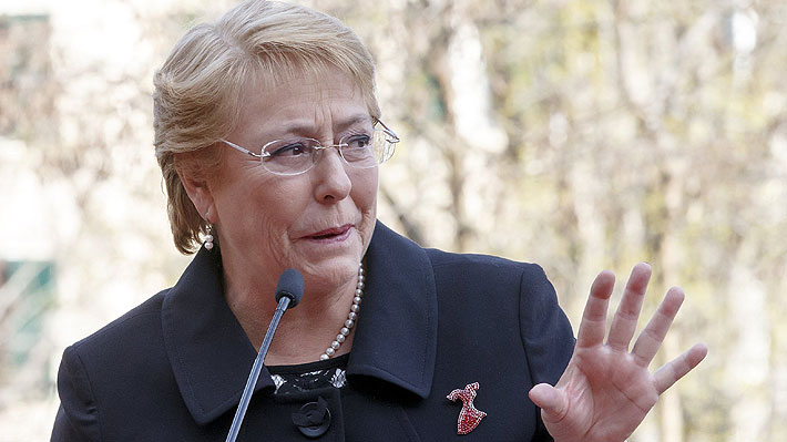 Cadem: Presidenta Bachelet recibe un 32% de aprobación, la mejor desde la aparición del caso Caval