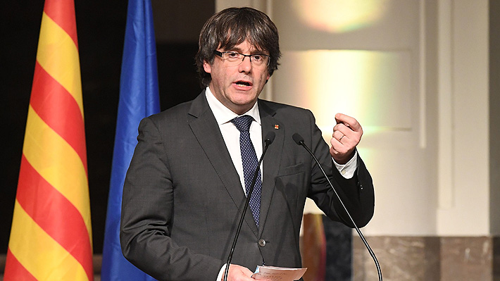 Puigdemont emplaza a la Uni&oacute;n Europea: "¿Van a seguir ayudando a Rajoy en este golpe de Estado?"