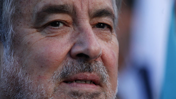 Guillier llama a Pi&ntilde;era a tener "humanidad" por supuesto despido de 20 mil funcionarios p&uacute;blicos