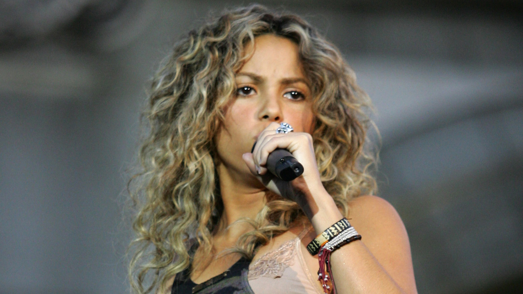 Hemorragia vocal: ¿Qué es y por qué ocurre la lesión que obligó a Shakira a posponer su gira en Europa?