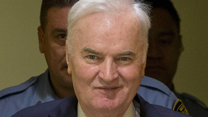 Condenan a presidio perpetuo a ex militar Ratko Mladic por genocidio en guerra de Bosnia