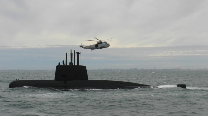 Desaparición de submarino revive críticas por situación de FF.AA. argentinas: "El material militar está obsoleto"