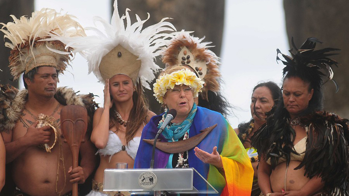 Presidenta Bachelet anuncia construcción de nuevo aeropuerto para Isla de Pascua