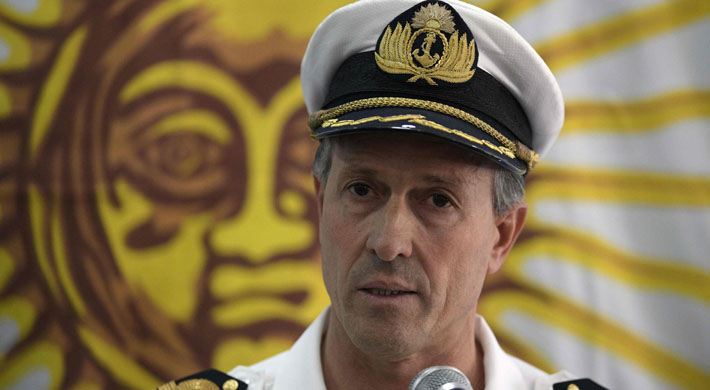 Armada argentina se defiende de las críticas por desaparición del submarino: "Ninguna nave zarpa si no está en condiciones"