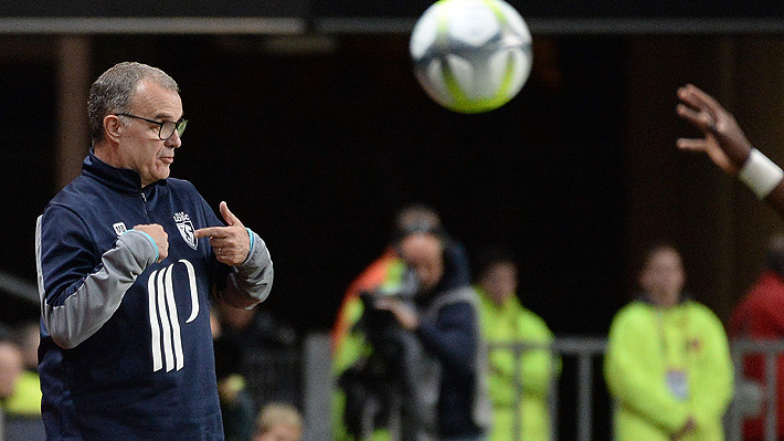 "Los jugadores no lo soportaban más, a la gente no le decía ni 'hola'": Siguen las acusaciones contra Bielsa en Francia