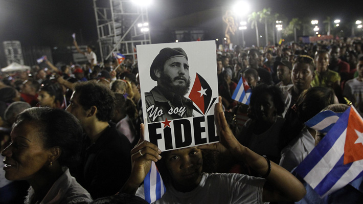 Sólo con poemas, canciones y discursos: Cuba recuerda a Fidel Castro a un año de su muerte
