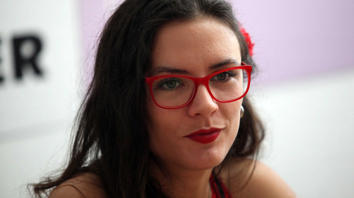 Diputada Vallejo por gratuidad de Piñera: "Es un poquito ridículo el anuncio que ha hecho el candidato presidencial"