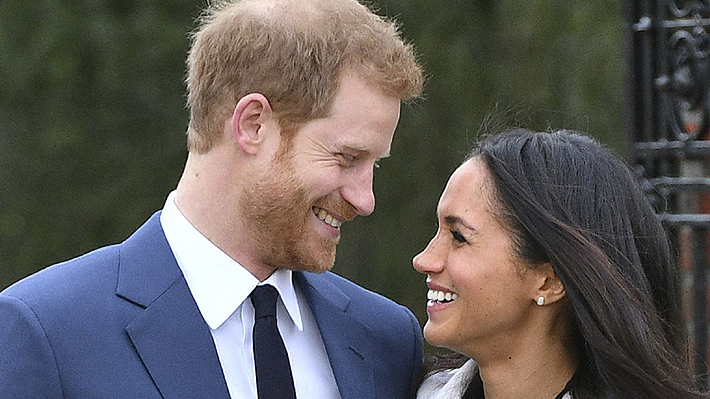 No hubo beso: Harry y Meghan se presentan por primera vez en público tras anunciar su compromiso