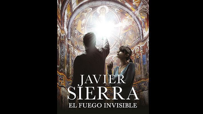 Javier Sierra se aventura en la búsqueda del grial en "El fuego invisible", su premiada última novela
