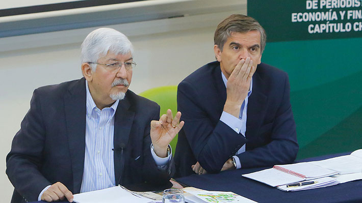 Cr&iacute;ticas e interpelaciones marcan &uacute;ltimo debate econ&oacute;mico ad portas de la segunda vuelta presidencial