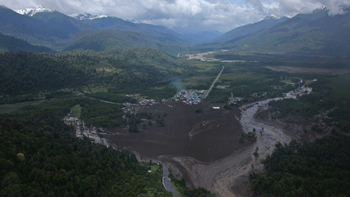 Geólogo advierte que Villa Santa Lucía estaba emplazada en "zona de depósito de aluviones"