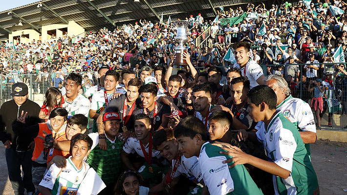 En una infartante definición por penales, Vallenar se impone y logra un histórico ascenso a Primera B