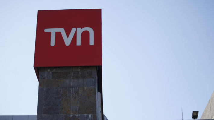 TVN responde a diputado Meza por cr&iacute;ticas de cambio de horario del 2 de enero: "No existen temas vetados"