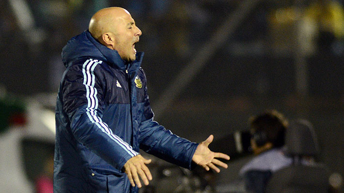 "Si no renuncia, lo tienen que echar": Pese a disculpas públicas, personalidades argentinas están indignadas con Sampaoli