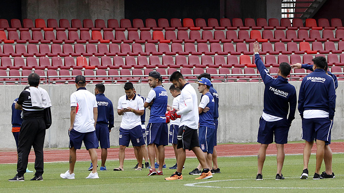 El &aacute;rbitro fue a golpear la puerta de un camar&iacute;n vac&iacute;o: As&iacute; fue la bochornosa definici&oacute;n de la Segunda Divisi&oacute;n