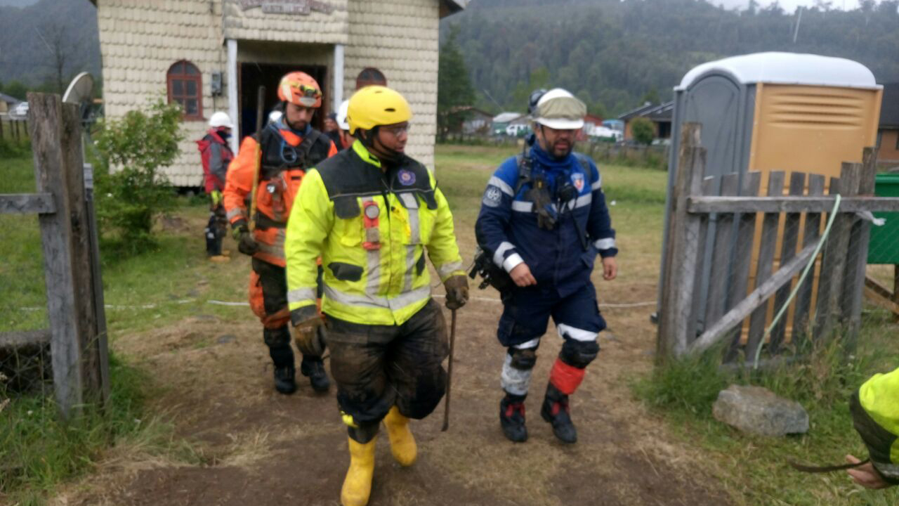 Al 100% de su capacidad operan equipos de b&uacute;squeda de desaparecidos en Villa Santa Luc&iacute;a