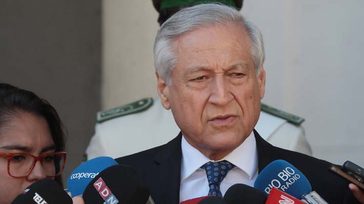 Canciller Heraldo Muñoz no viajará a Cuba con la Presidenta Bachelet