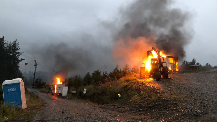 Carabineros investiga ataque incendiario a fundo de Forestal Arauco en Lanco