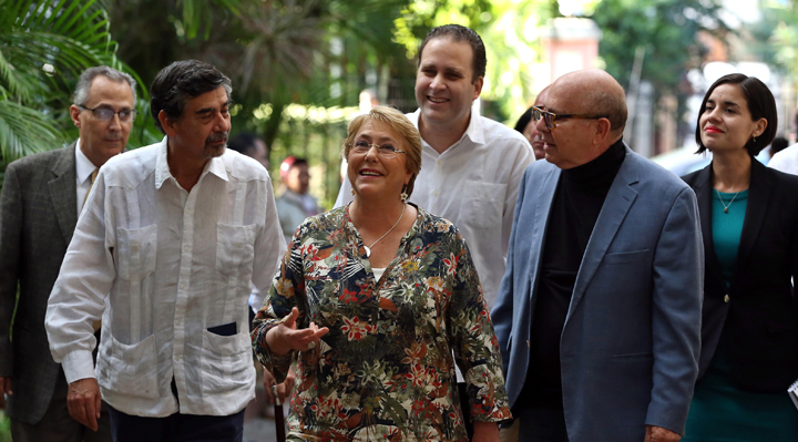 Bachelet en Cuba: Presidenta sostendrá hermética reunión con Raúl Castro en el Consejo de Estado de La Habana
