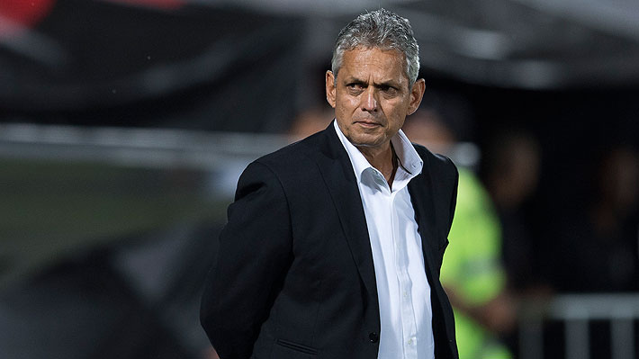Reinaldo Rueda le comunica su salida al Flamengo y queda con vía libre para ser el nuevo DT de la "Roja"