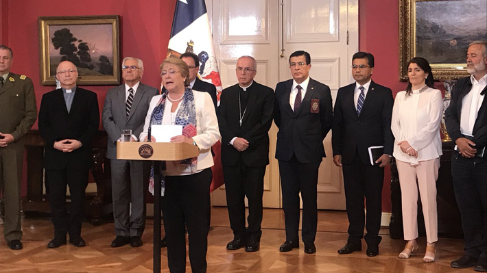 Presidenta pide a chilenos que vivan visita del Papa Francisco en un "clima de respeto"
