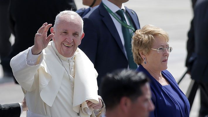 Papa Francisco finaliza visita de tres días a Chile y parte rumbo a Perú